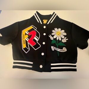 DAISY CROPPED LADIES VARSITY BLACK BOMBER JACKET EMBROIDERED PATCHES. SIZE MED